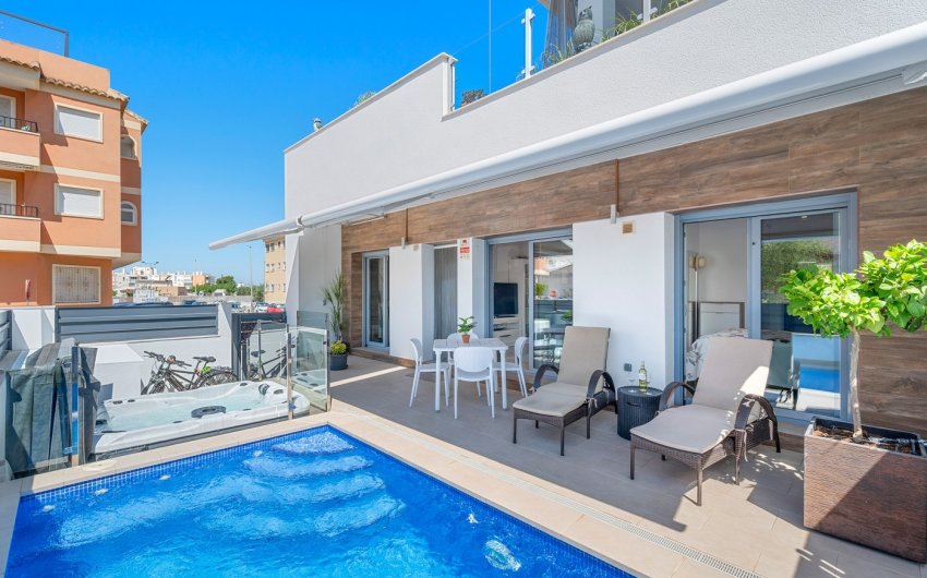 Reventa - Town House -
Formentera del Segura - Costa Blanca