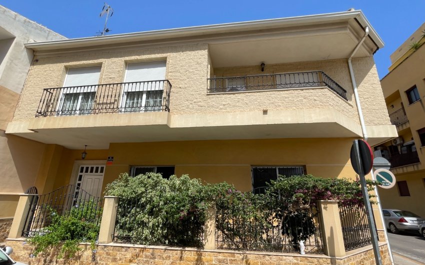 Reventa - Town House -
Formentera del Segura - Costa Blanca