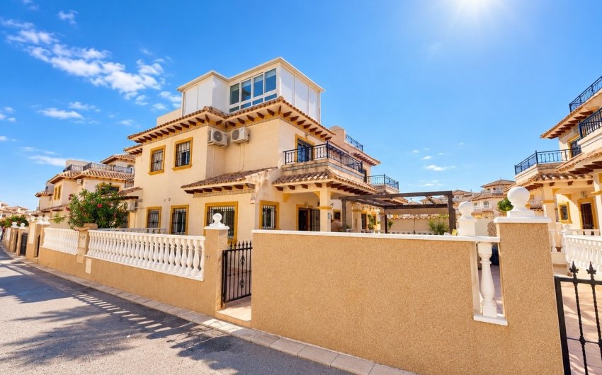 Reventa - Town House -
La Zenia - Costa Blanca