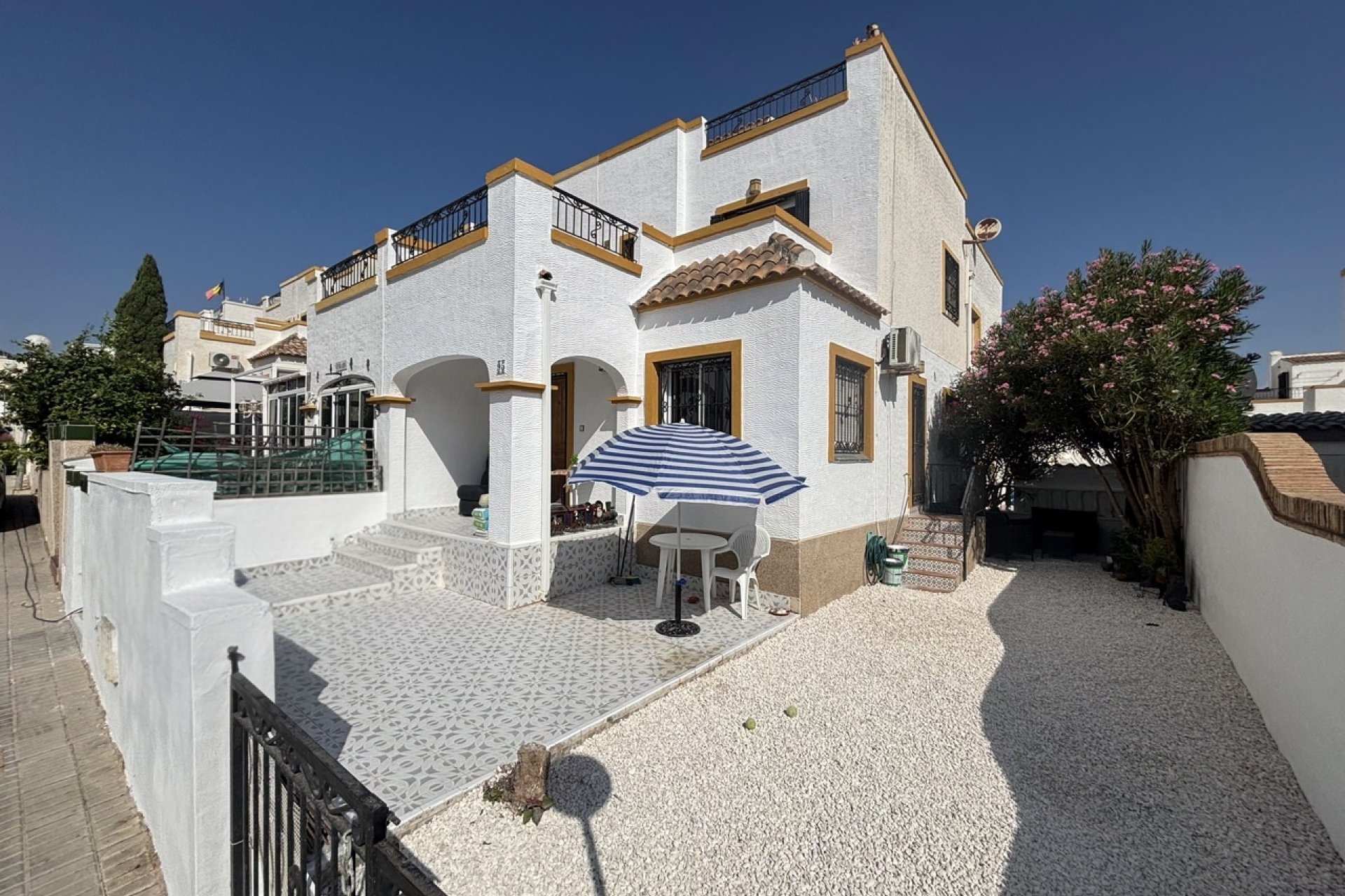 Reventa - Town House -
Los Altos - Costa Blanca