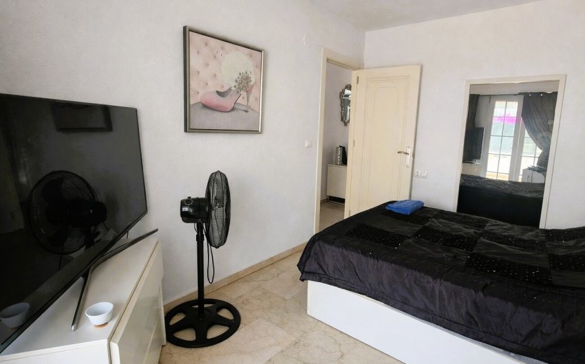 Reventa - Town House -
Los Dolses - Inland