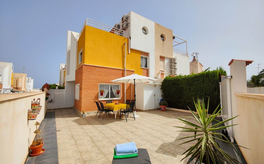 Reventa - Town House -
Orihuela Costa - Costa Blanca