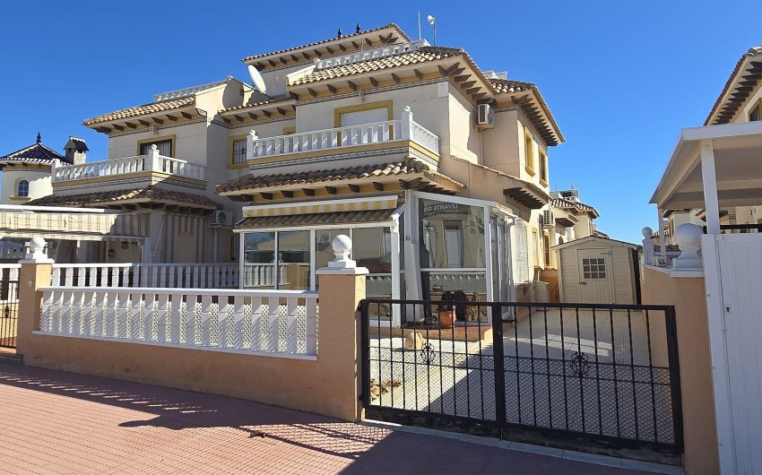 Reventa - Town House -
Orihuela Costa - Costa Blanca