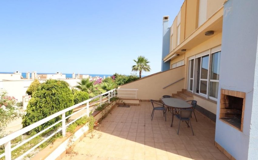 Reventa - Town House -
Orihuela Costa - Costa Blanca