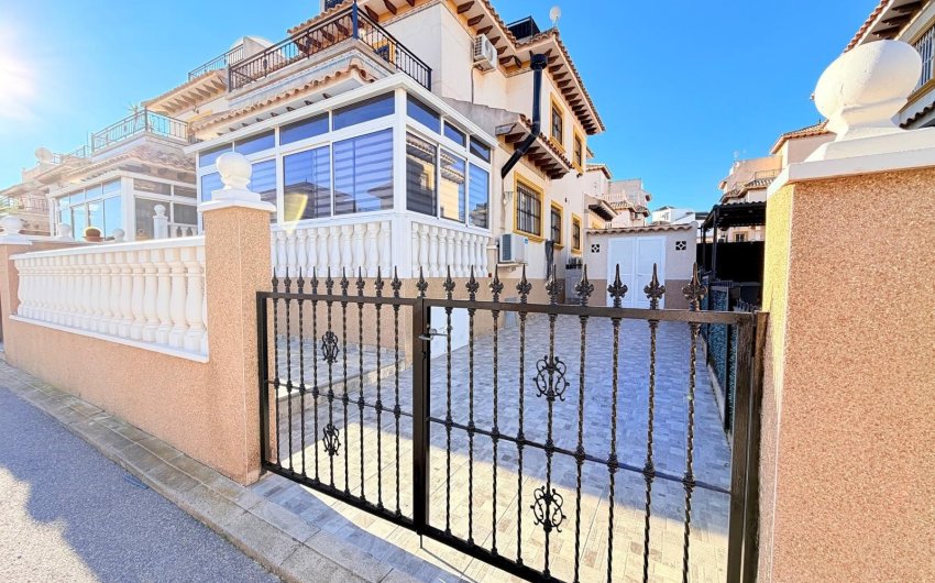 Reventa - Town House -
Orihuela Costa - Las Filipinas