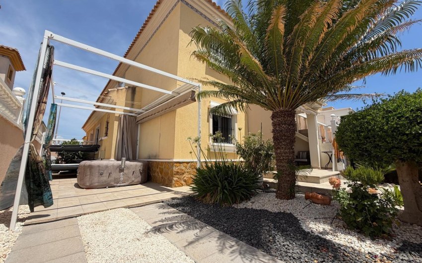 Reventa - Town House -
Orihuela Costa - Los Dolses