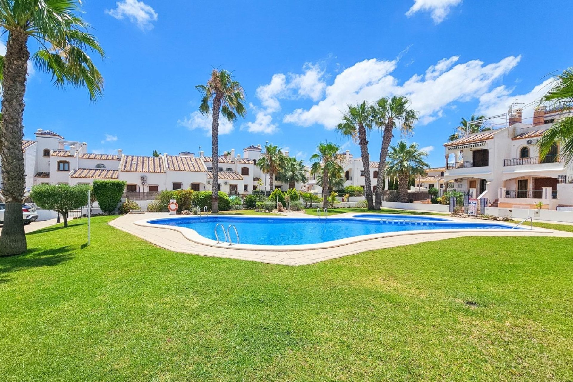 Reventa - Town House -
Orihuela Costa - PAU 8