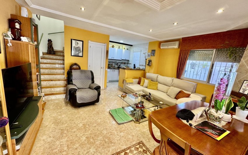 Reventa - Town House -
Orihuela - Urbanización Perla Del Mar