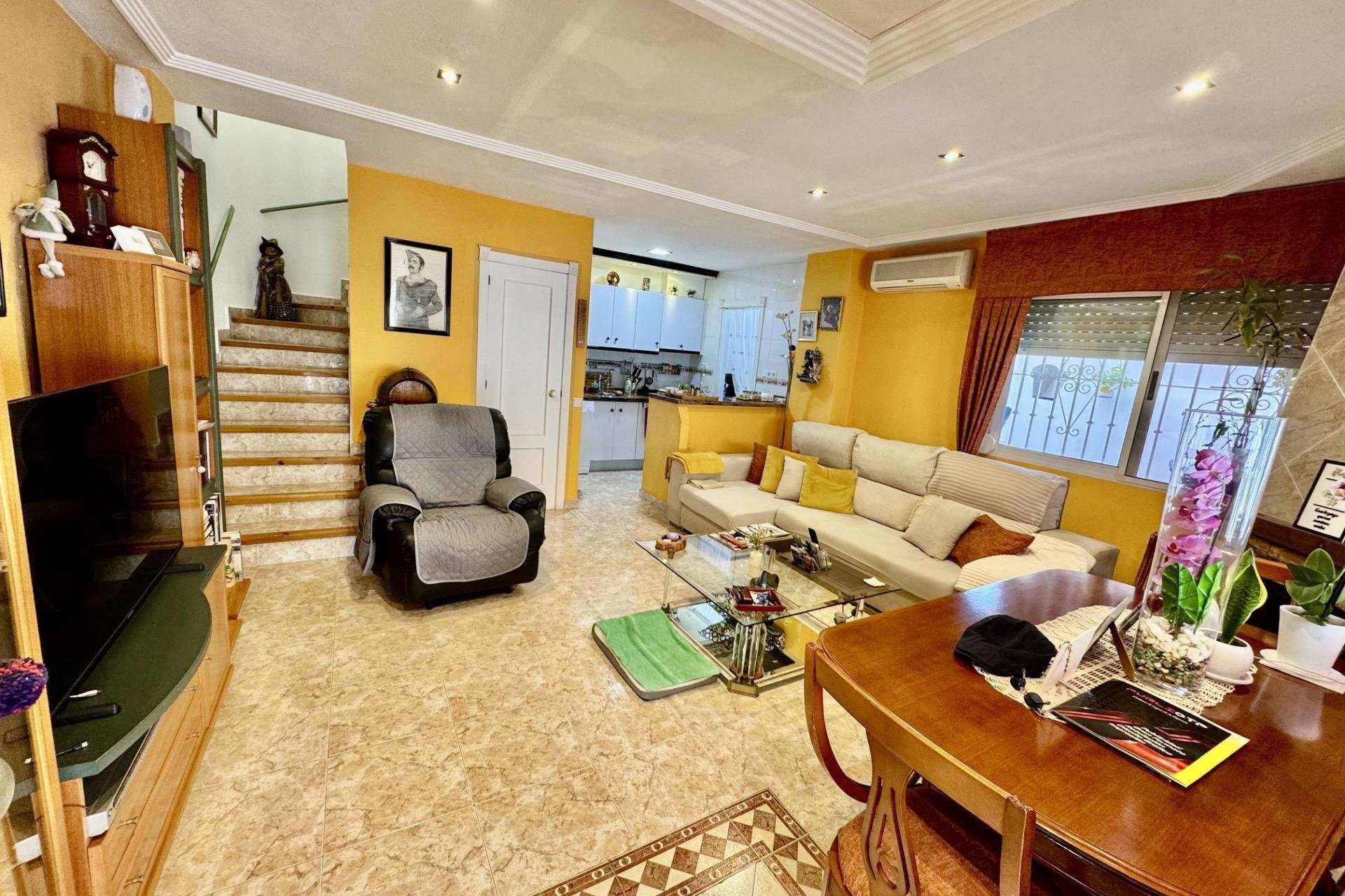 Reventa - Town House -
Orihuela - Urbanización Perla Del Mar