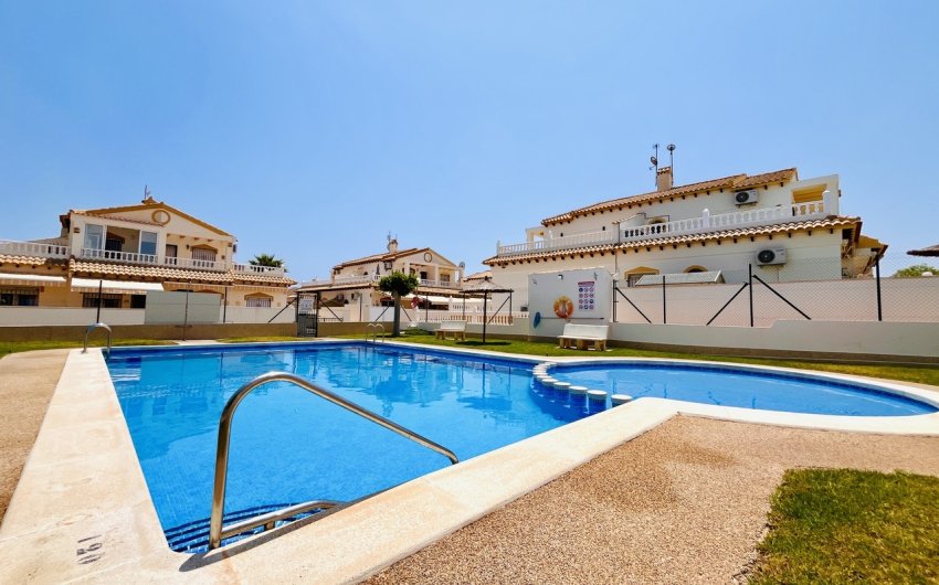 Reventa - Town House -
Playa Flamenca - Costa Blanca