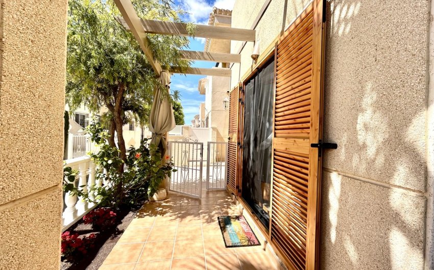 Reventa - Town House -
Playa Flamenca - Costa Blanca