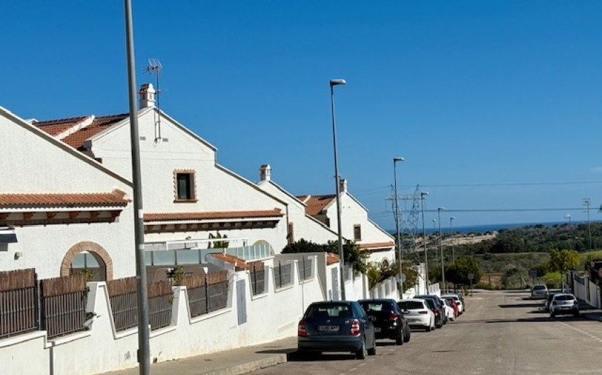 Reventa - Town House -
San Miguel de Salinas - Inland