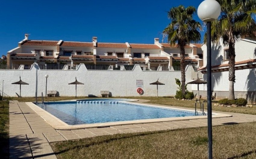 Reventa - Town House -
San Miguel de Salinas - Inland