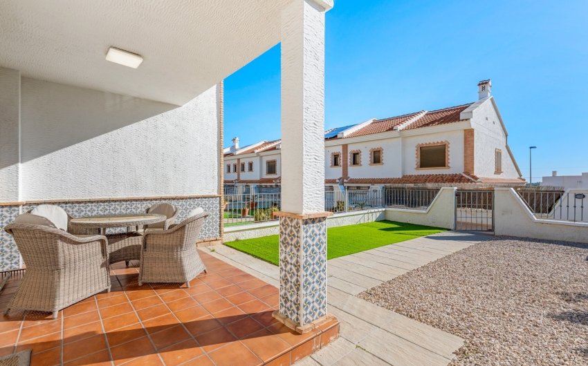 Reventa - Town House -
San Miguel de Salinas - Inland