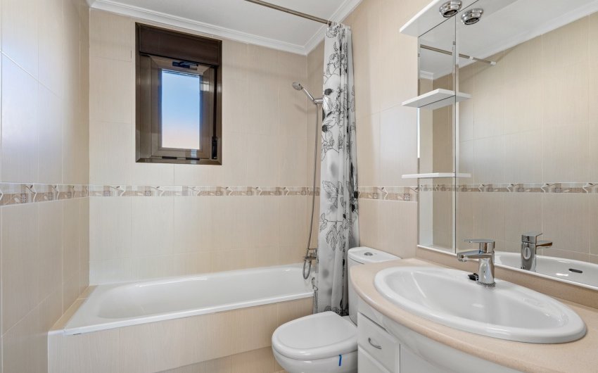 Reventa - Town House -
San Miguel de Salinas - Inland