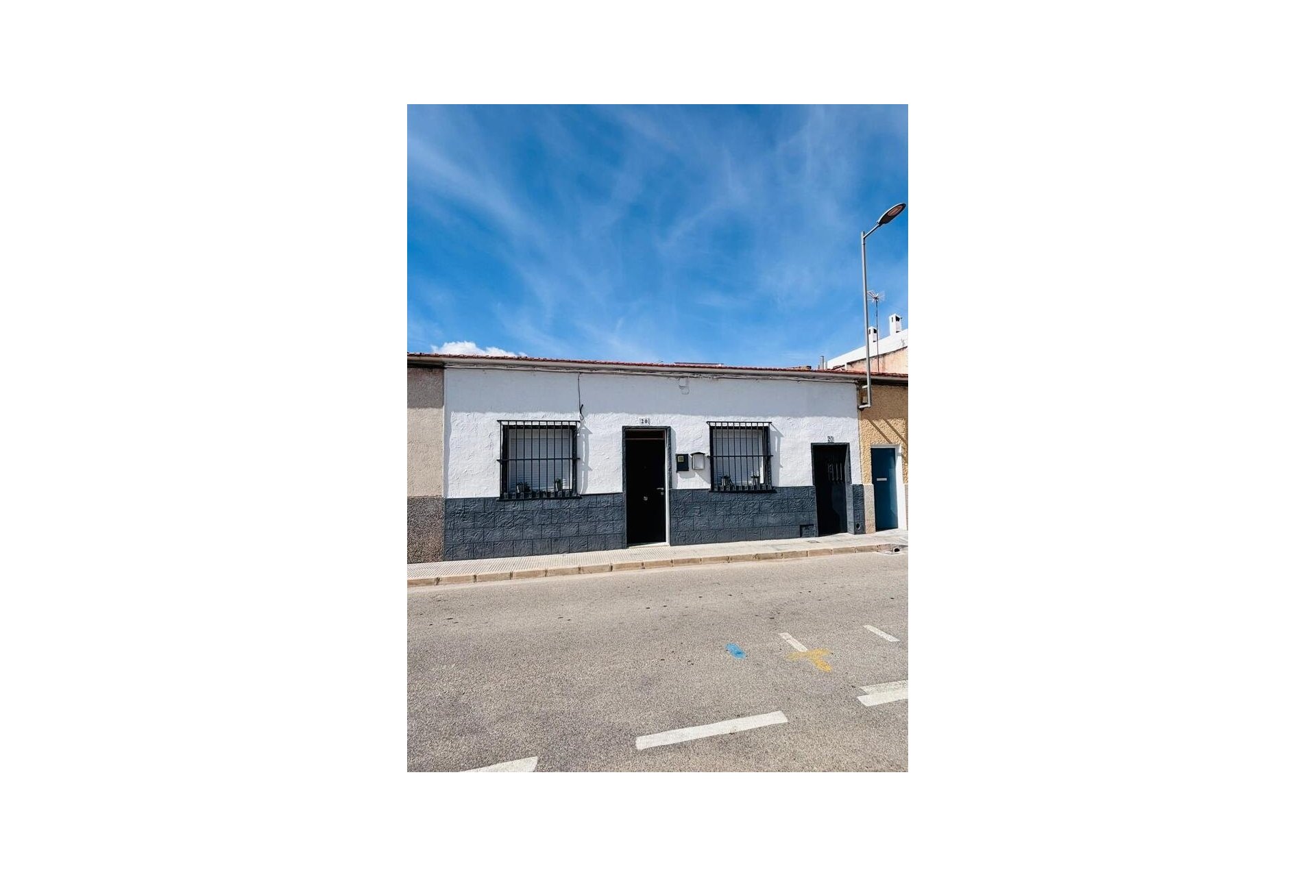 Reventa - Town House -
San Miguel de Salinas - Inland