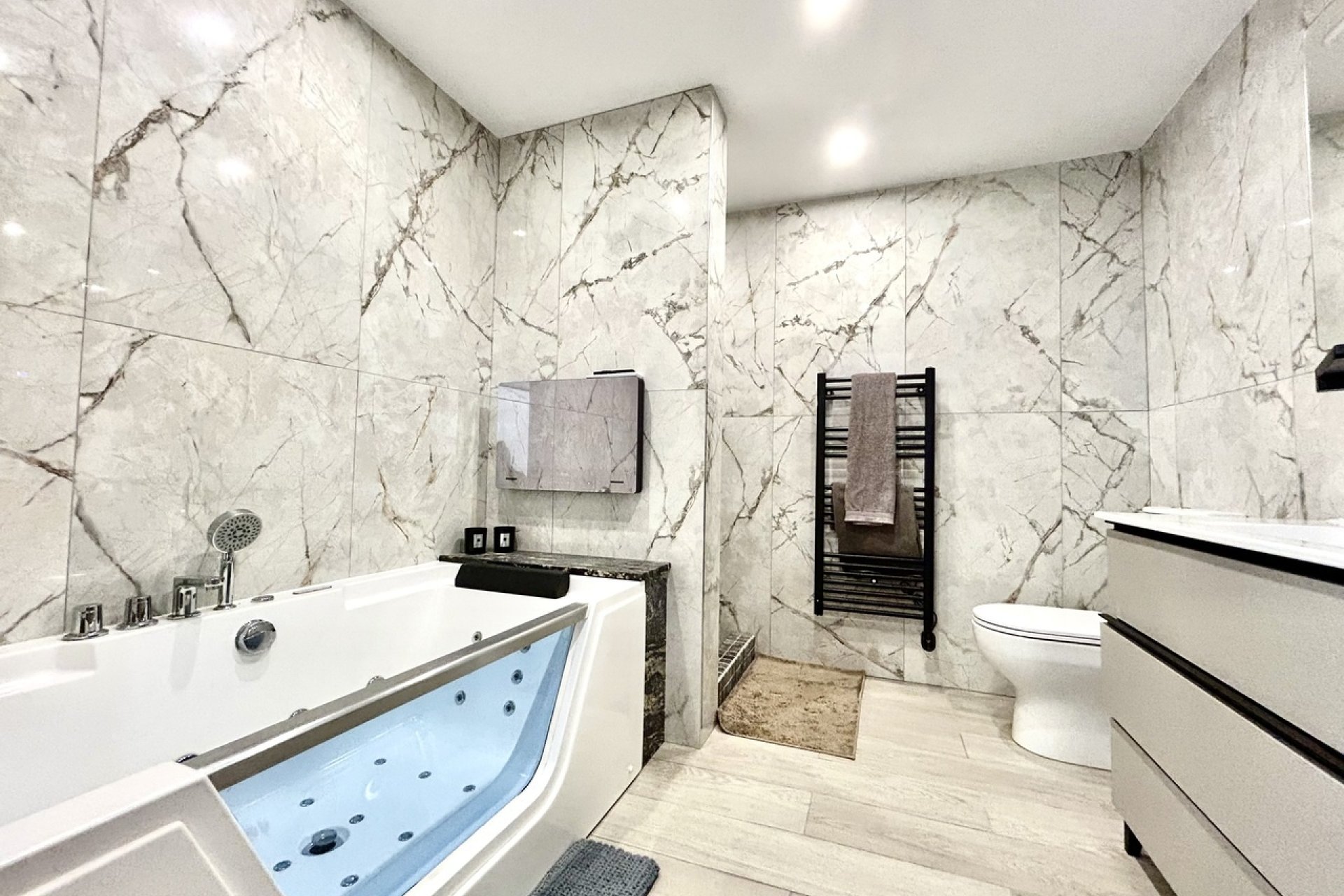 Reventa - Town House -
San Miguel de Salinas - Inland