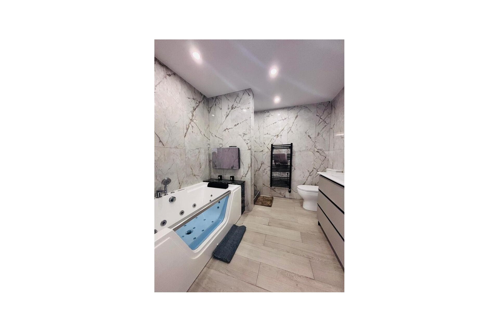 Reventa - Town House -
San Miguel de Salinas - Inland