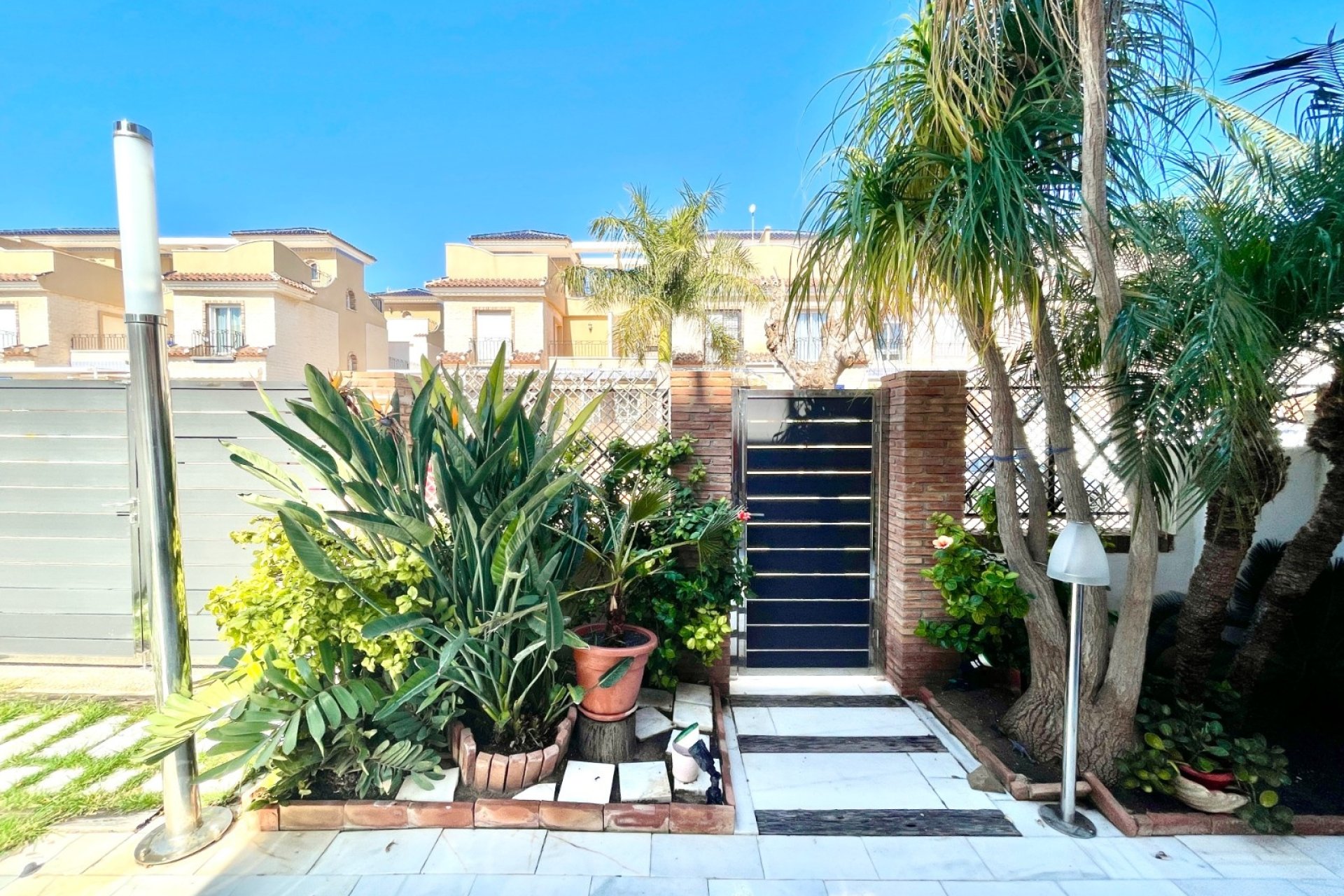 Reventa - Town House -
Torre de la Horadada - Costa Blanca
