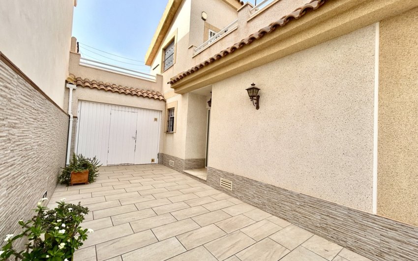 Reventa - Town House -
Torre de la Horadada - Costa Blanca