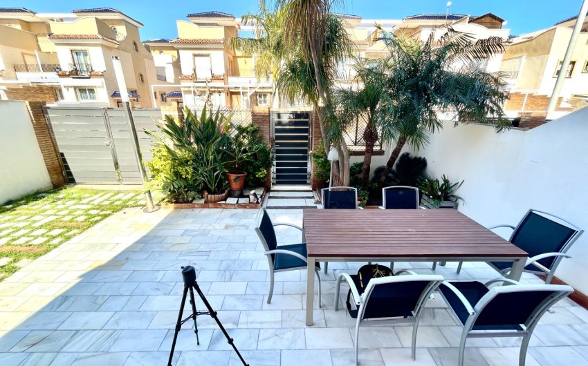 Reventa - Town House -
Torre de la Horadada - Costa Blanca