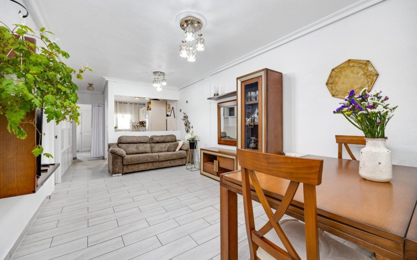 Reventa - Town House -
Torrevieja - Calas Blanca