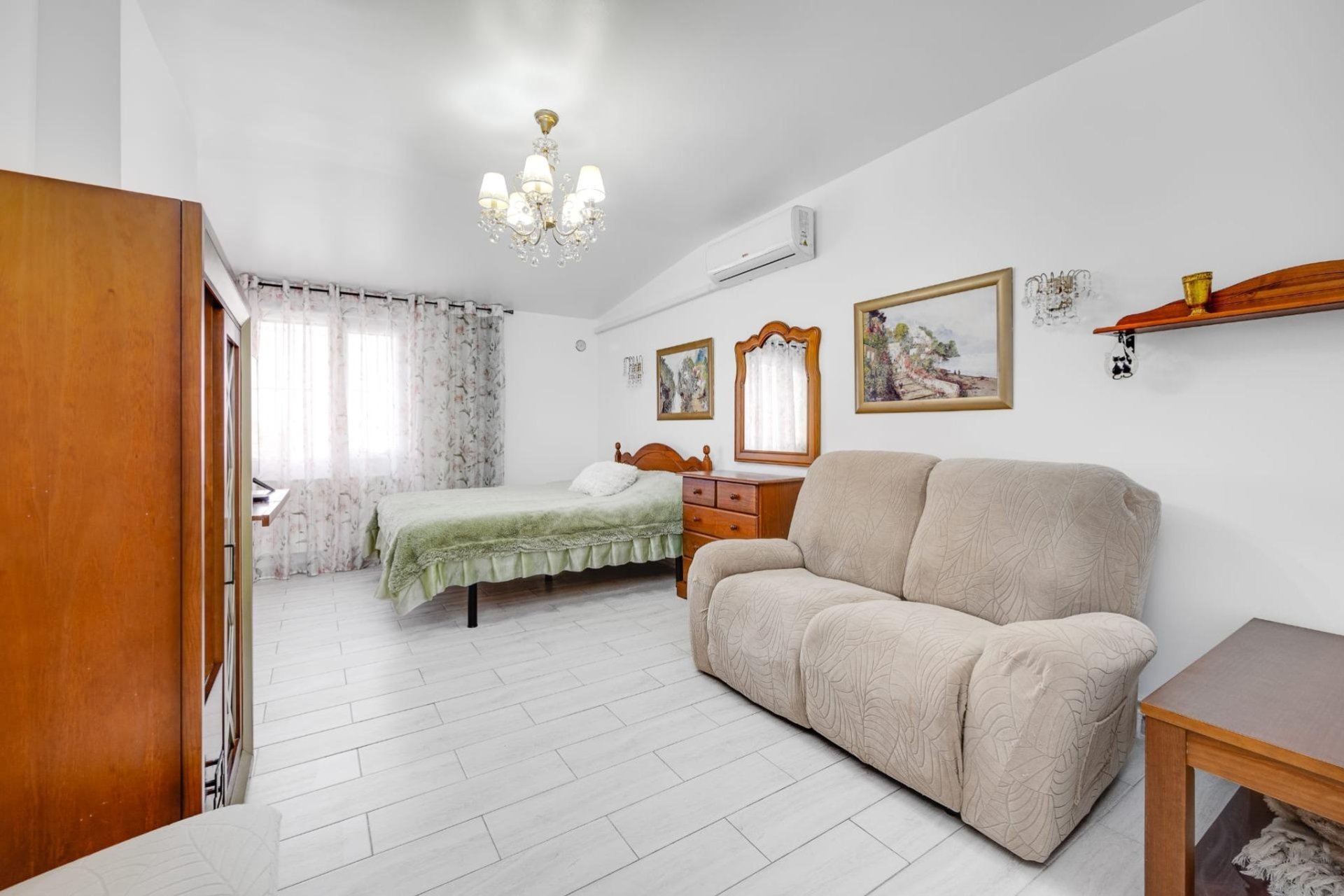 Reventa - Town House -
Torrevieja - Calas Blanca