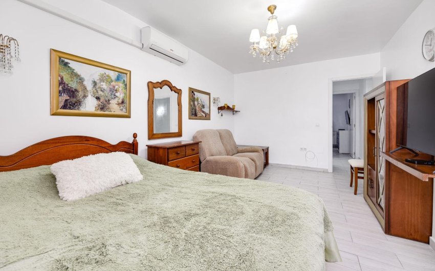 Reventa - Town House -
Torrevieja - Calas Blanca
