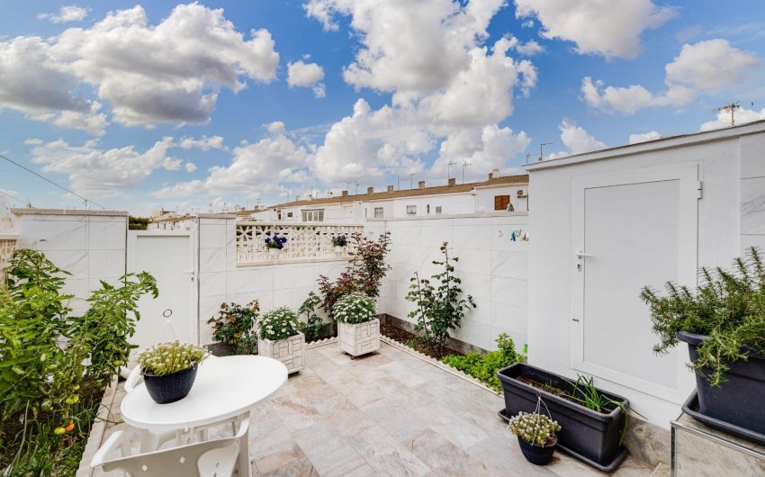 Reventa - Town House -
Torrevieja - Calas Blanca