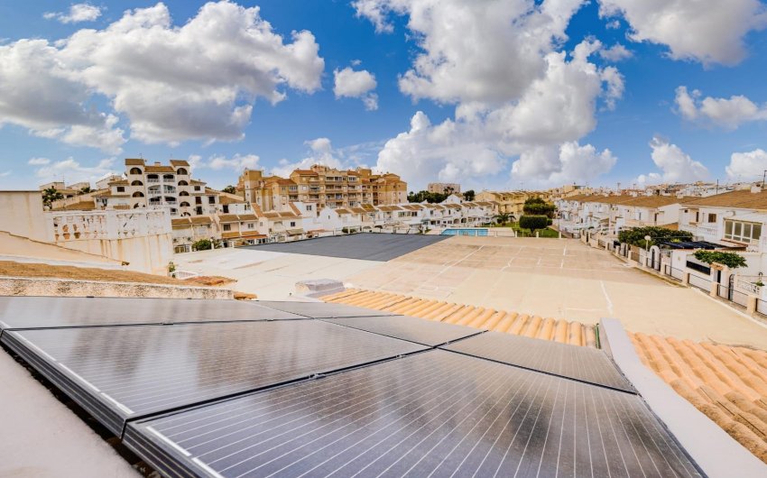 Reventa - Town House -
Torrevieja - Calas Blanca