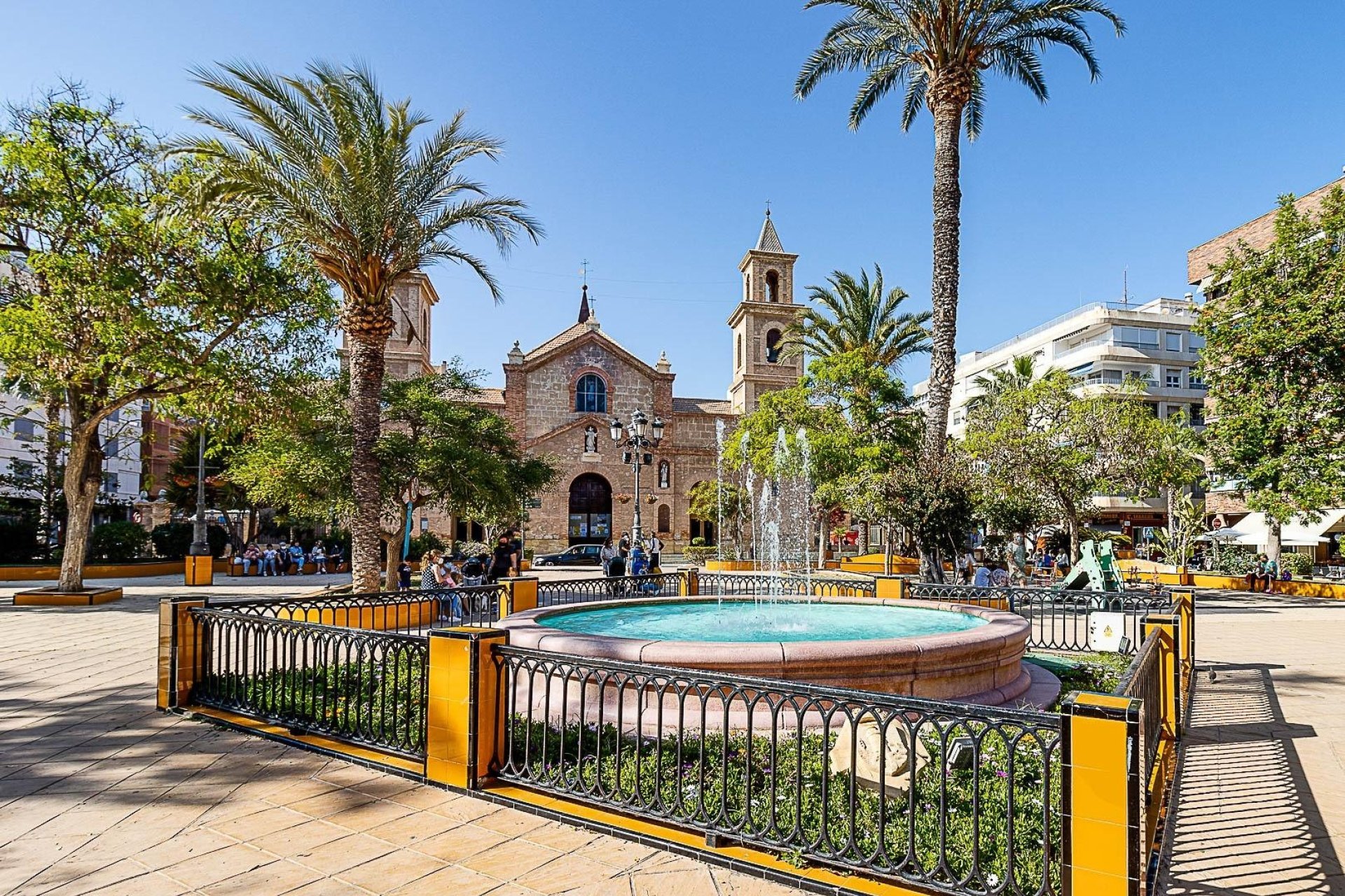 Reventa - Town House -
Torrevieja - Centro