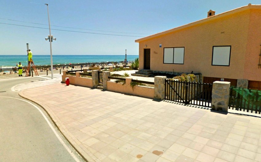 Reventa - Town House -
Torrevieja - La Mata