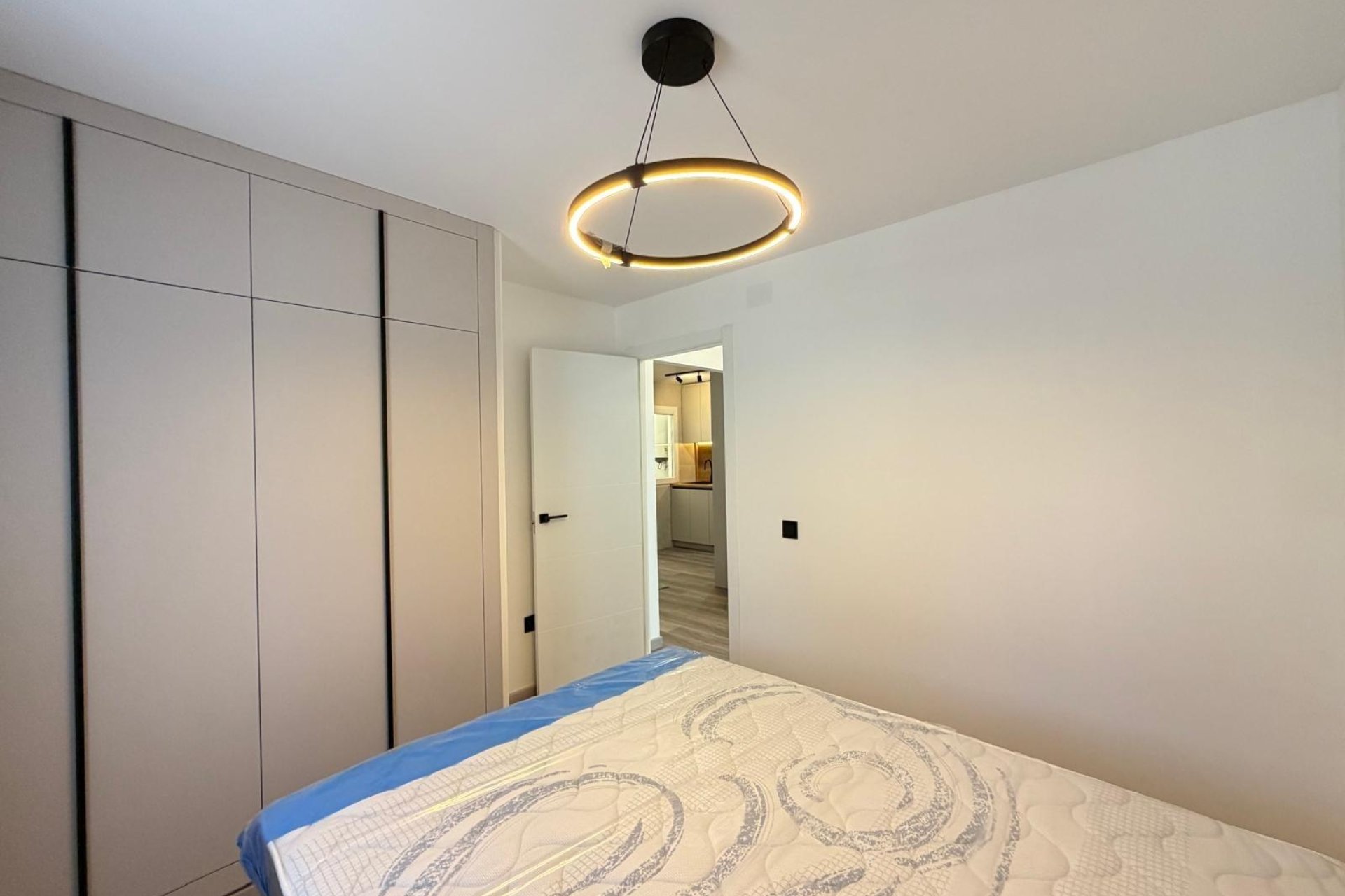 Reventa - Town House -
Torrevieja - Miramar - Torre Del Moro