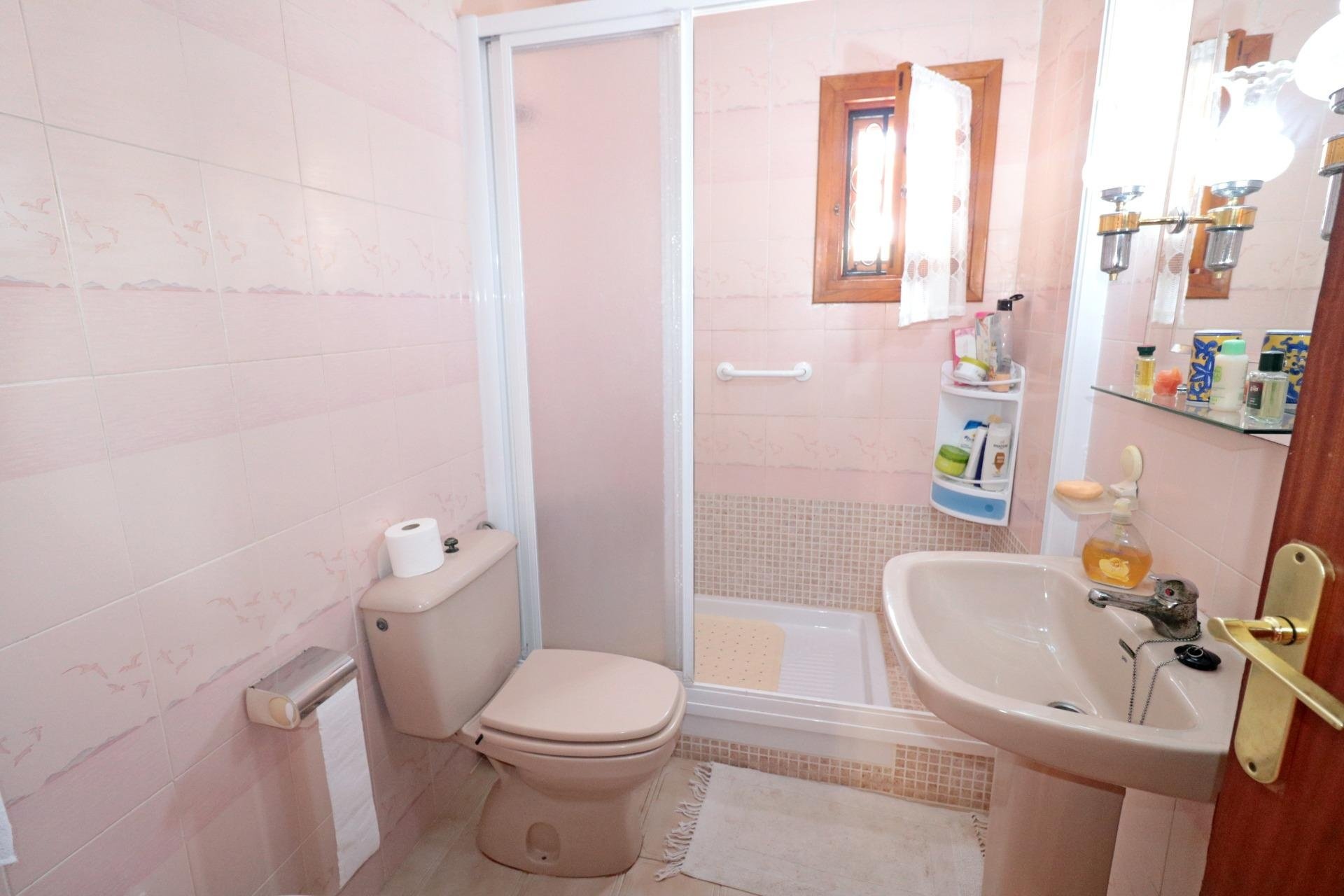 Reventa - Town House -
Torrevieja - Playa De Los Naufragos