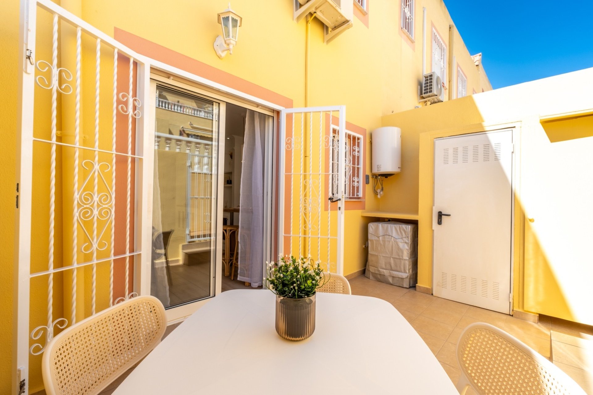 Reventa - Town House -
Villamartin - Costa Blanca