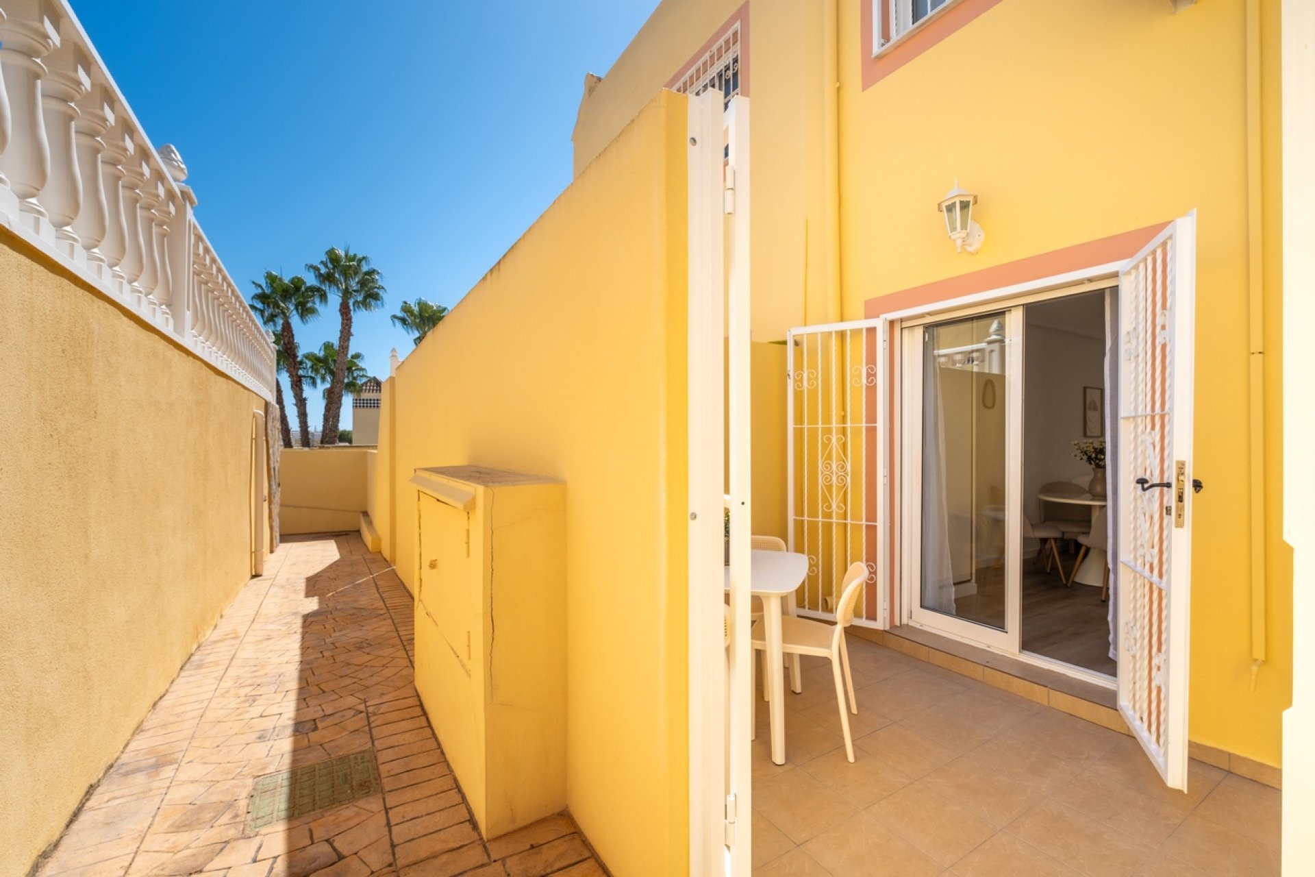 Reventa - Town House -
Villamartin - Costa Blanca