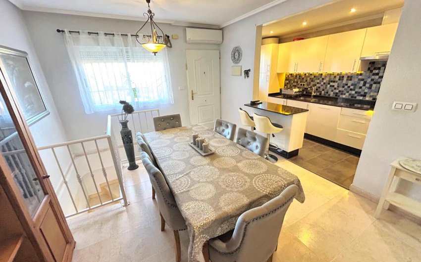 Reventa - Town House -
Villamartin - Costa Blanca