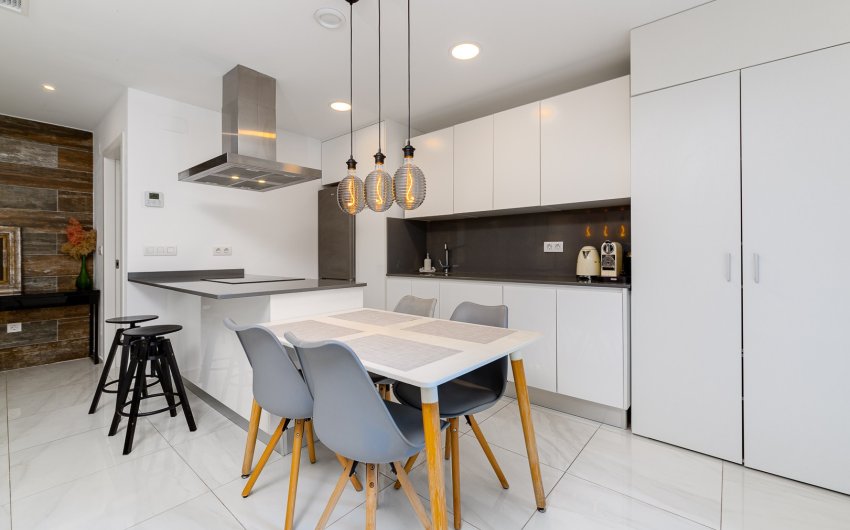 Reventa - Town House -
Villamartin - Costa Blanca