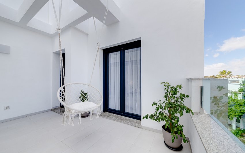 Reventa - Town House -
Villamartin - Costa Blanca