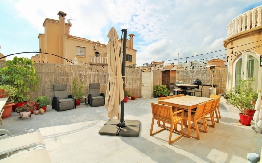 Reventa - Town House -
Villamartin - Costa Blanca