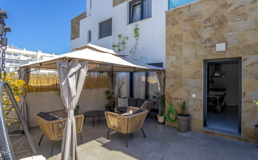 Reventa - Town House -
Villamartin - Costa Blanca