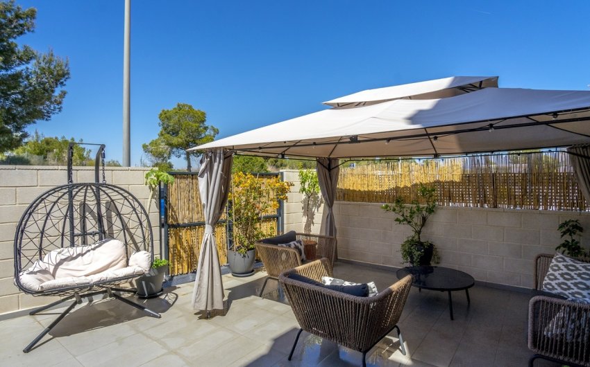 Reventa - Town House -
Villamartin - Costa Blanca