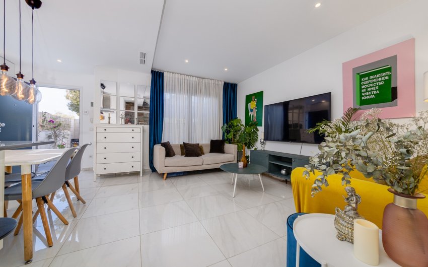 Reventa - Town House -
Villamartin - Costa Blanca