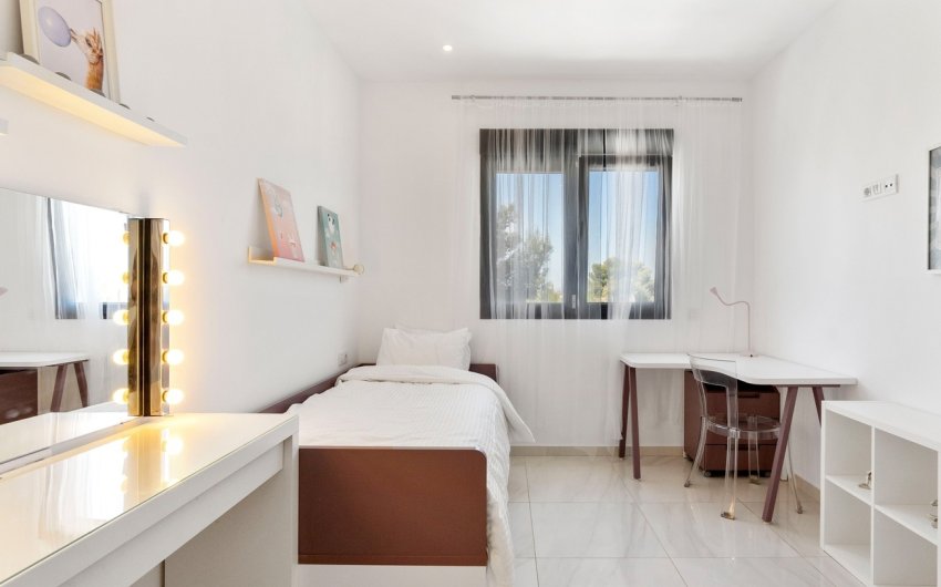 Reventa - Town House -
Villamartin - Costa Blanca