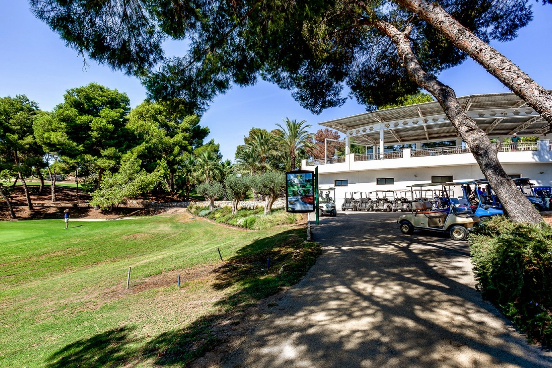 Reventa - Town House -
Villamartin - Costa Blanca