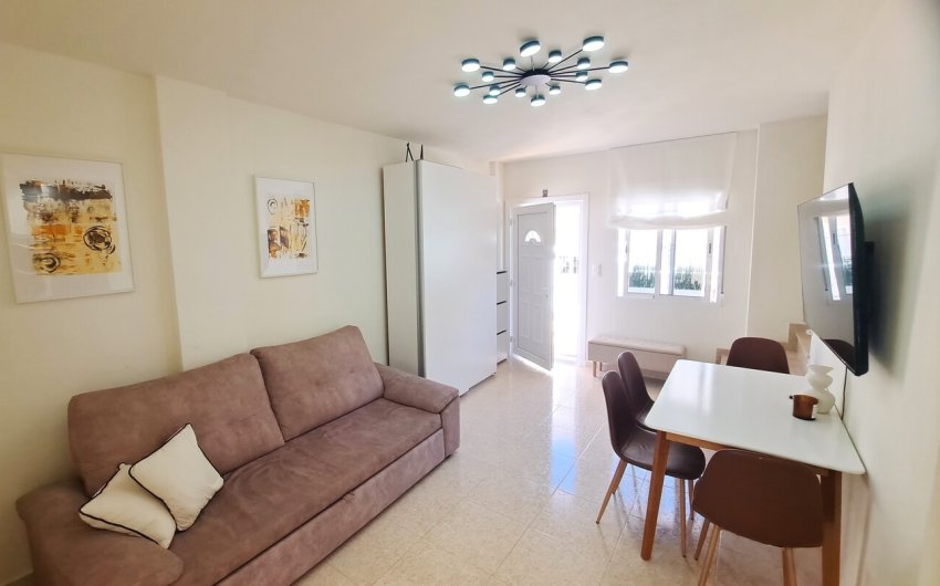 Reventa - Town House -
Villamartin - Las filipinas