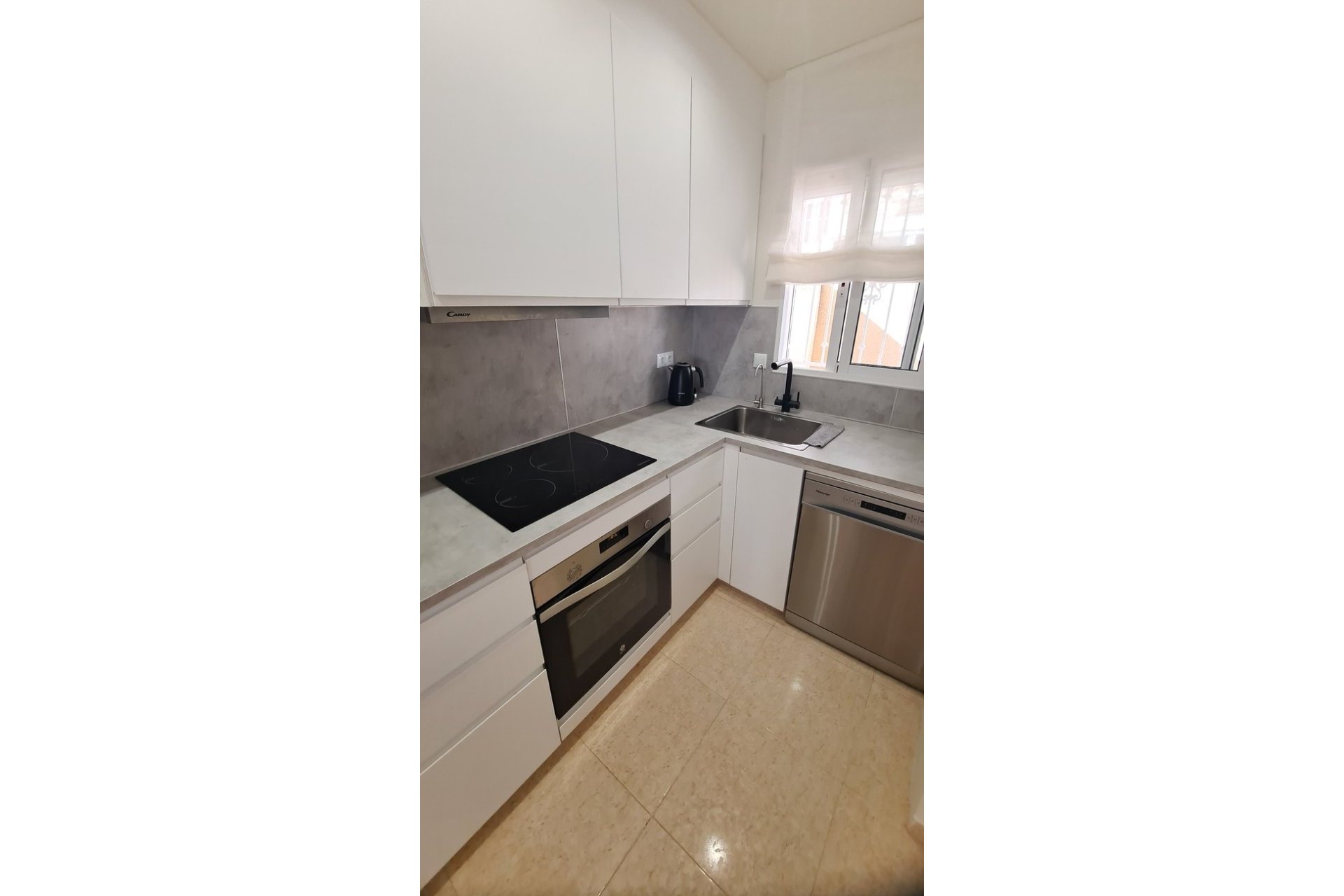 Reventa - Town House -
Villamartin - Las filipinas