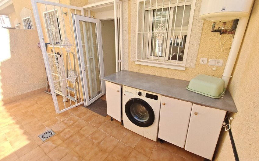 Reventa - Town House -
Villamartin - Las filipinas