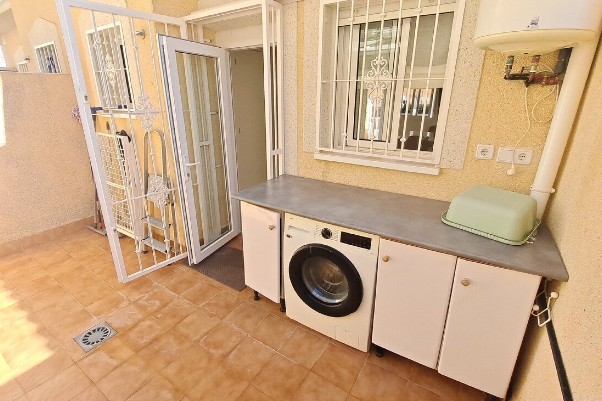 Reventa - Town House -
Villamartin - Las filipinas
