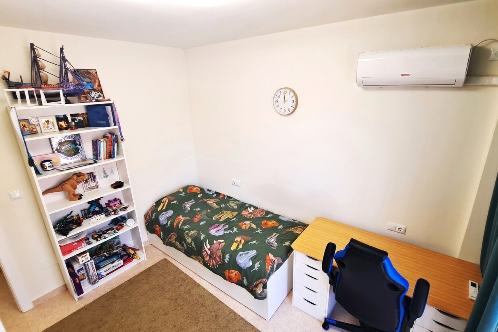 Reventa - Town House -
Villamartin - Las filipinas